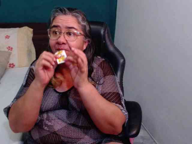 scarlett-dubois webcam