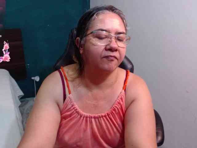 scarlett-dubois webcam