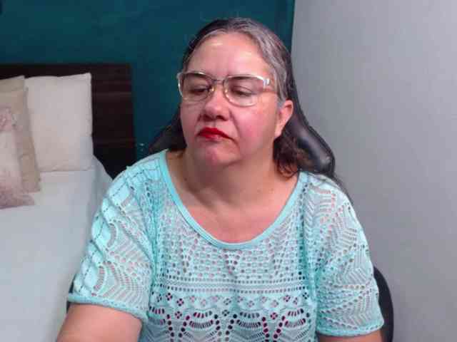 scarlett-dubois webcam