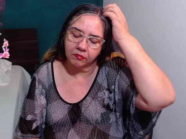 scarlett-dubois webcam