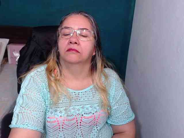 scarlett-dubois webcam