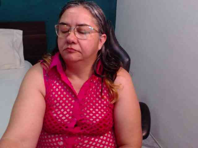 scarlett-dubois webcam