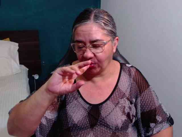 scarlett-dubois webcam