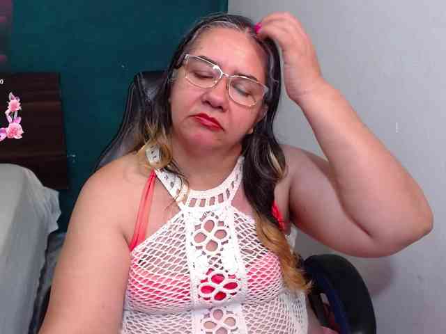 scarlett-dubois scarlett-dubois