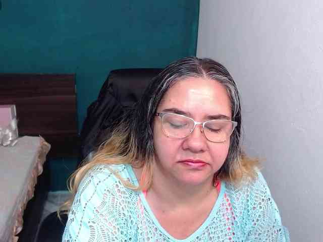 scarlett-dubois Live Webcam on BongaCams