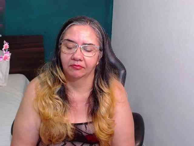 scarlett-dubois webcam