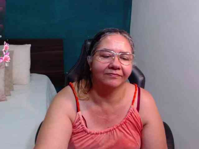 scarlett-dubois webcam