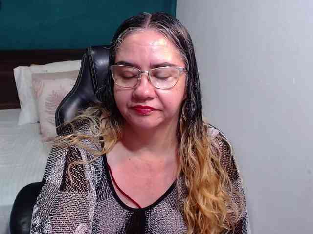 scarlett-dubois webcam