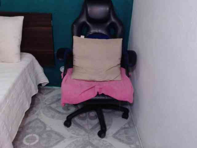 scarlett-dubois webcam