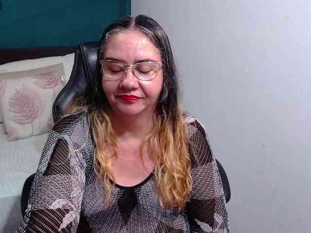 scarlett-dubois webcam