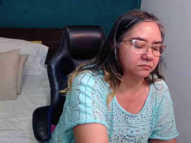 scarlett-dubois webcam