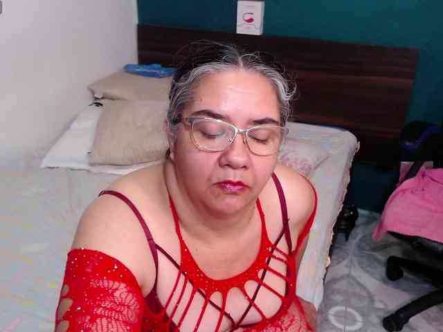 scarlett-dubois webcam