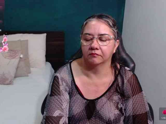 scarlett-dubois Live Webcam on BongaCams