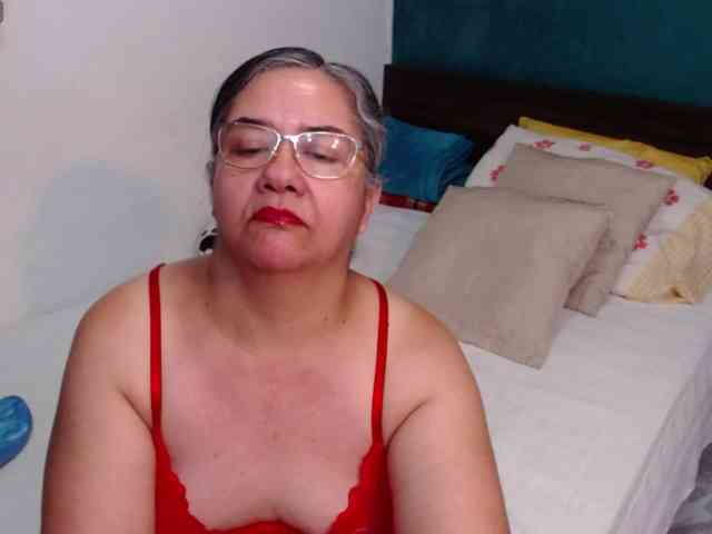 scarlett-dubois webcam