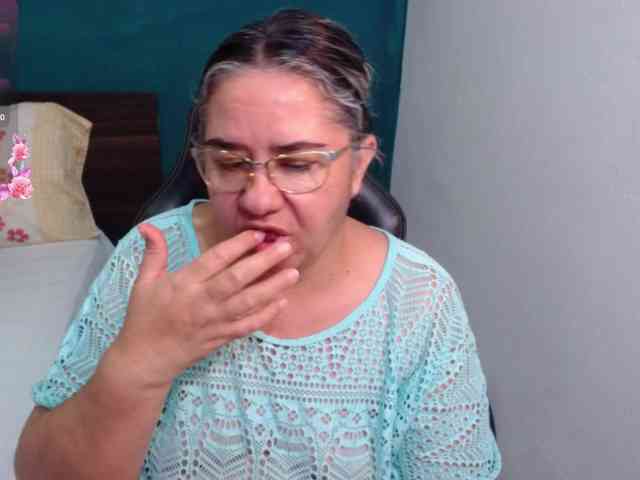 scarlett-dubois webcam