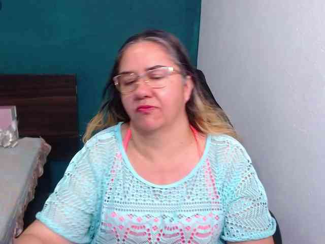 scarlett-dubois webcam