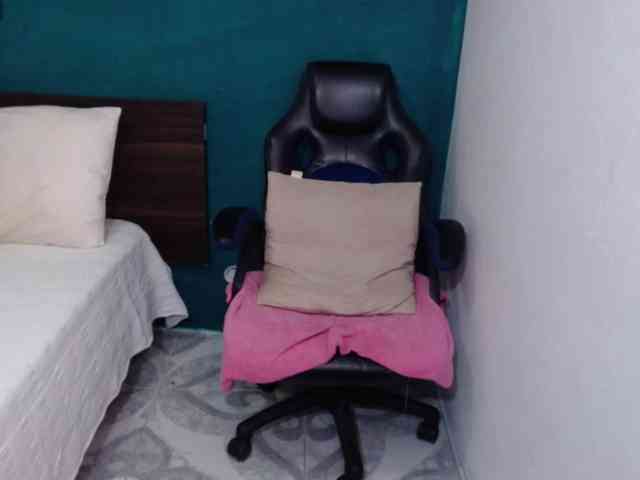 scarlett-dubois webcam