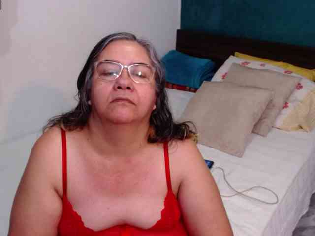 scarlett-dubois webcam