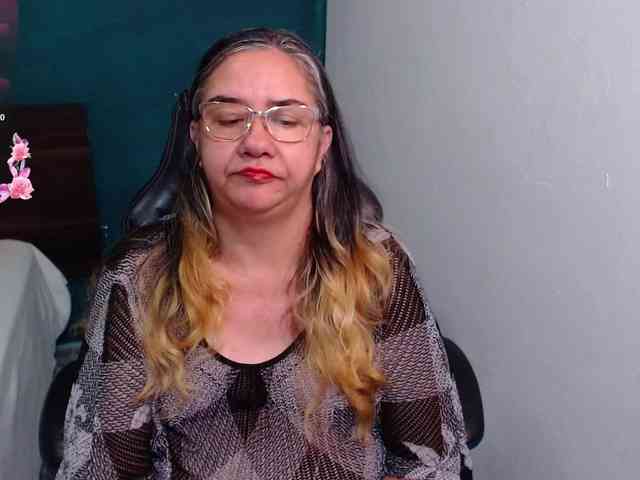 scarlett-dubois webcam