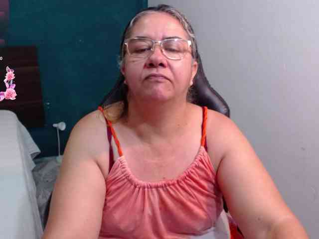 scarlett-dubois scarlett-dubois