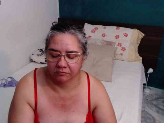 scarlett-dubois webcam