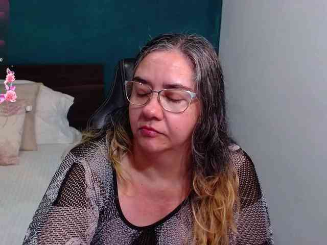 scarlett-dubois webcam