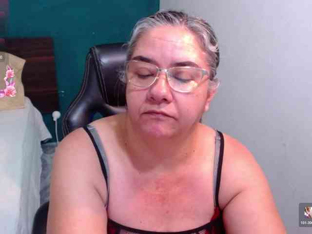 scarlett-dubois webcam