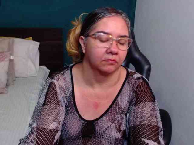 scarlett-dubois webcam