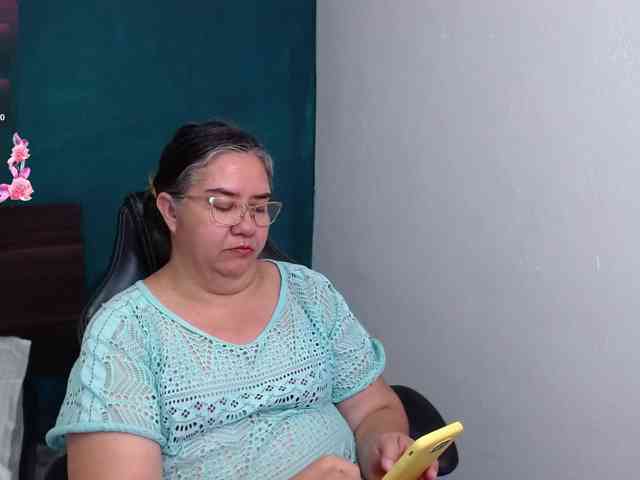 scarlett-dubois webcam