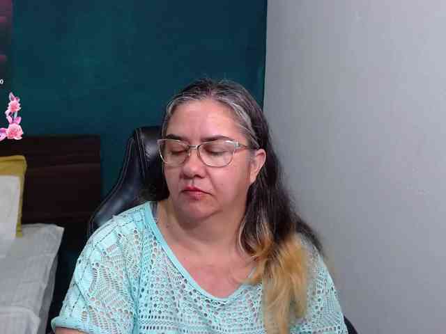 scarlett-dubois webcam