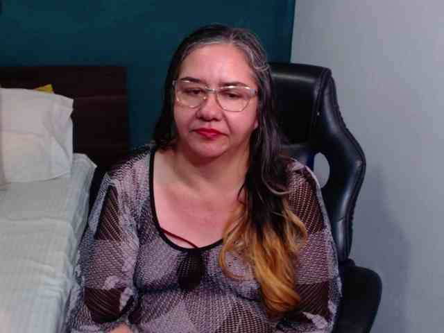 scarlett-dubois webcam