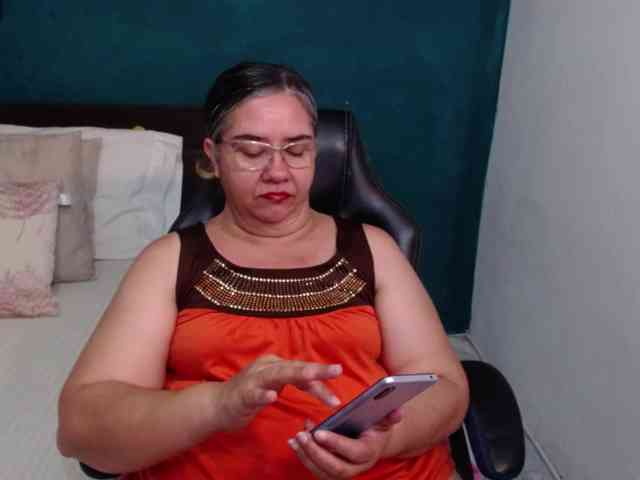 scarlett-dubois webcam