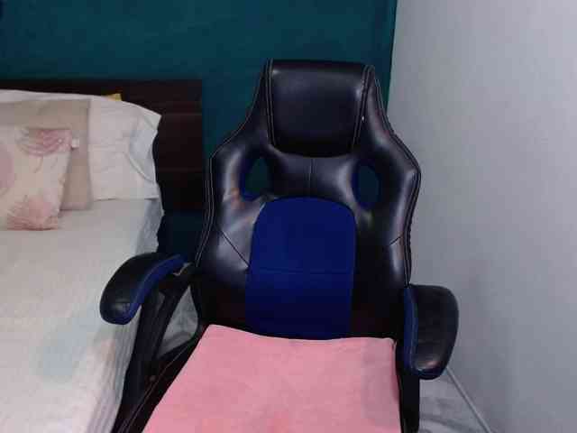 scarlett-dubois scarlett-dubois