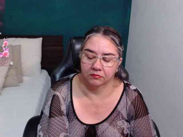 scarlett-dubois webcam