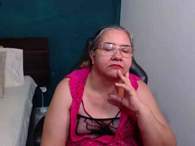 scarlett-dubois webcam