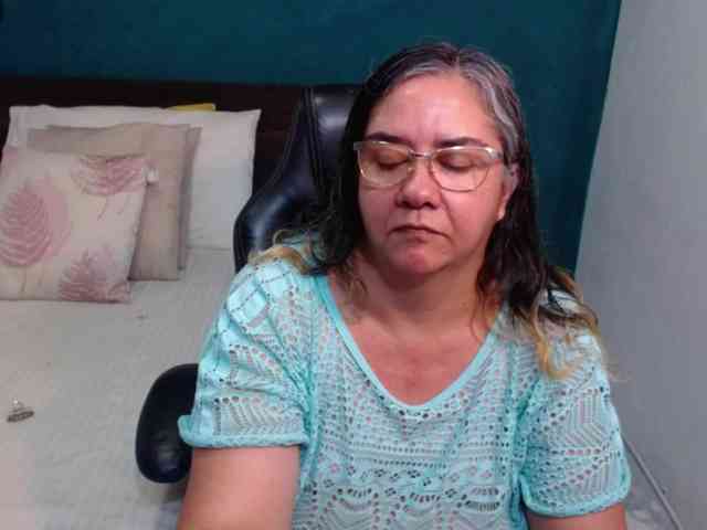 scarlett-dubois webcam