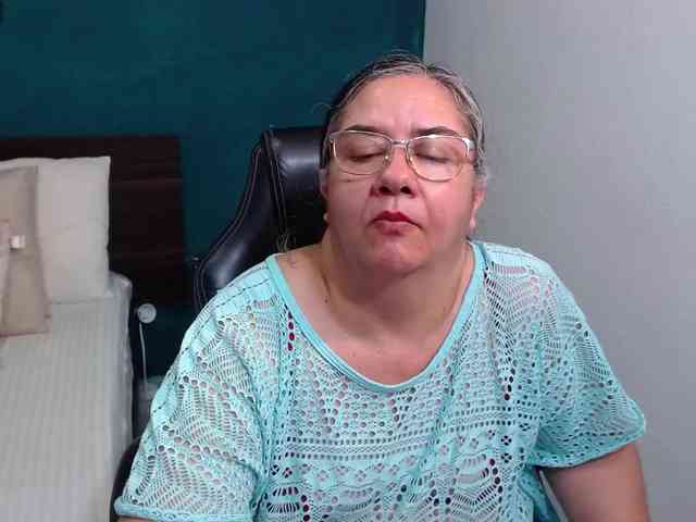 scarlett-dubois webcam