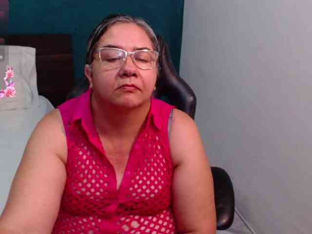 scarlett-dubois webcam