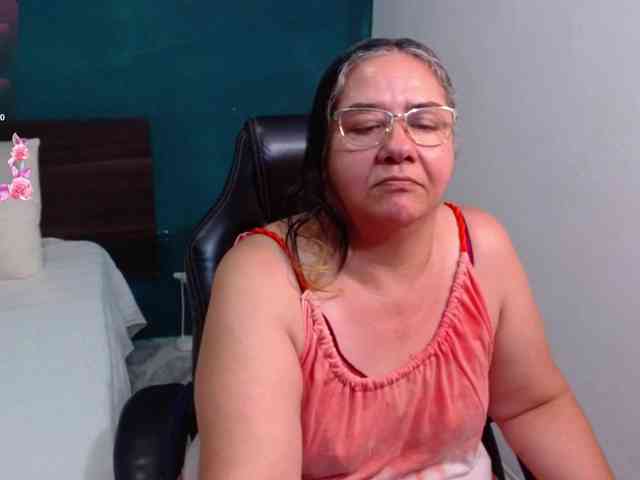 scarlett-dubois webcam