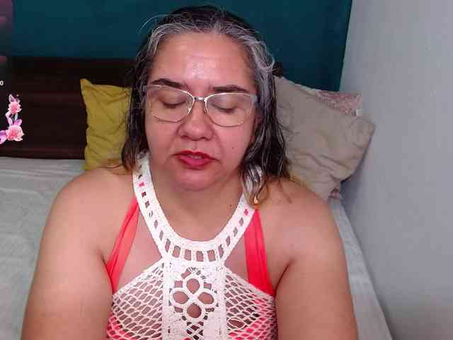 scarlett-dubois webcam