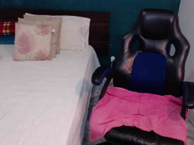 scarlett-dubois webcam