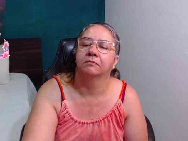 scarlett-dubois scarlett-dubois