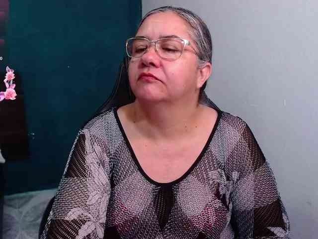 scarlett-dubois scarlett-dubois