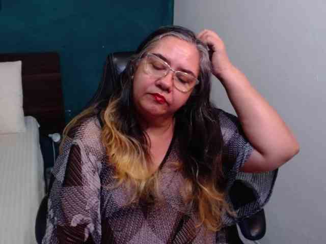 scarlett-dubois webcam