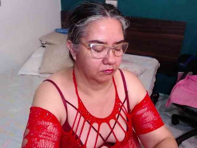 scarlett-dubois webcam