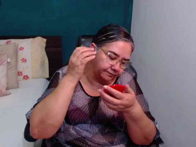 scarlett-dubois webcam