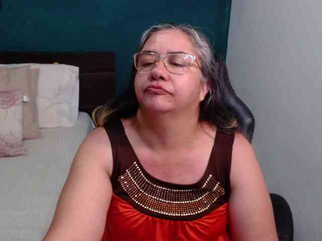 scarlett-dubois webcam