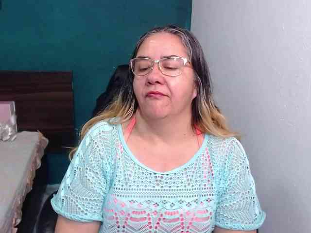 scarlett-dubois webcam