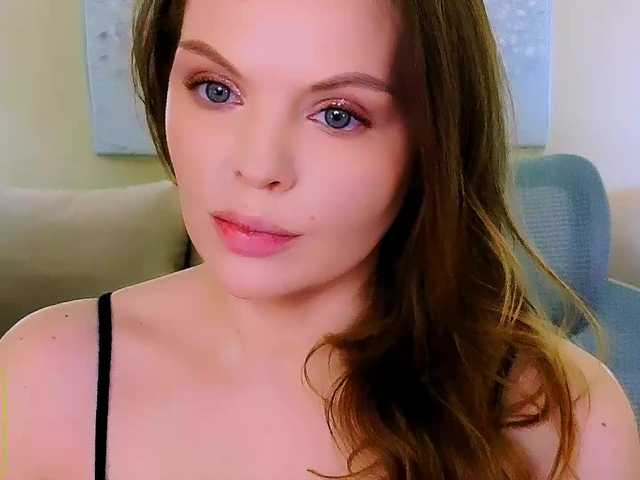 AureliaFly's BongaCams show and profile