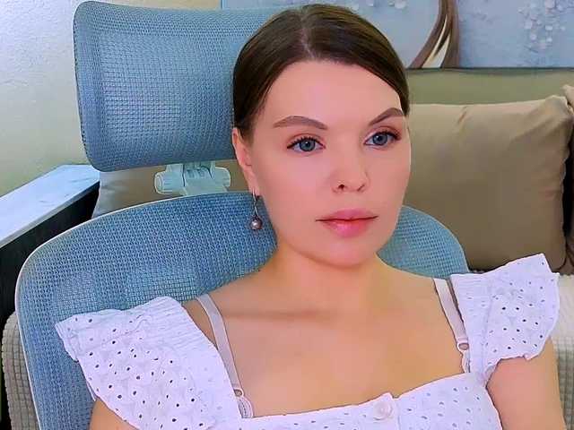 AureliaFly's BongaCams show and profile